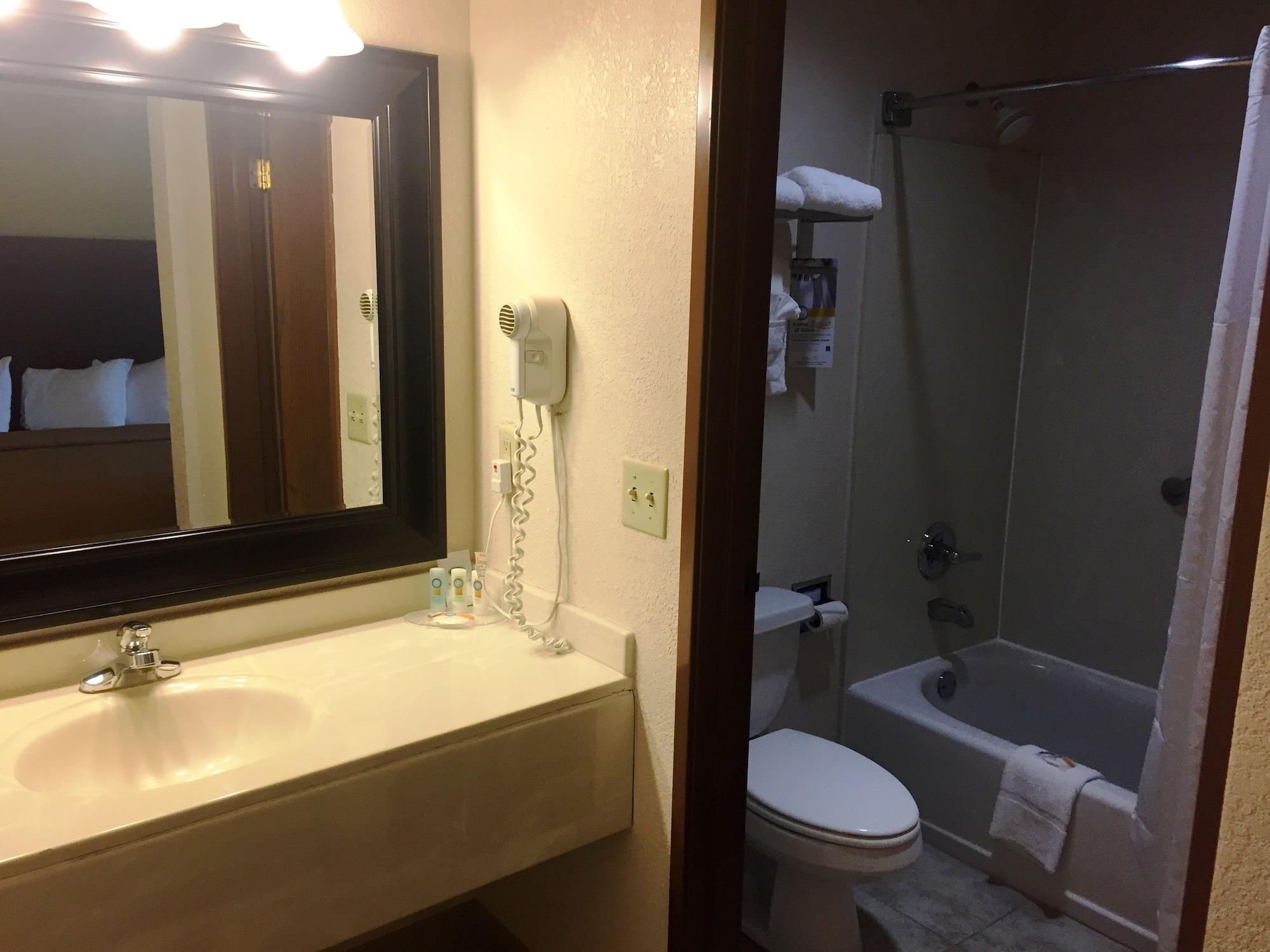 Quality Suites Kansas City International Airport Zewnętrze zdjęcie