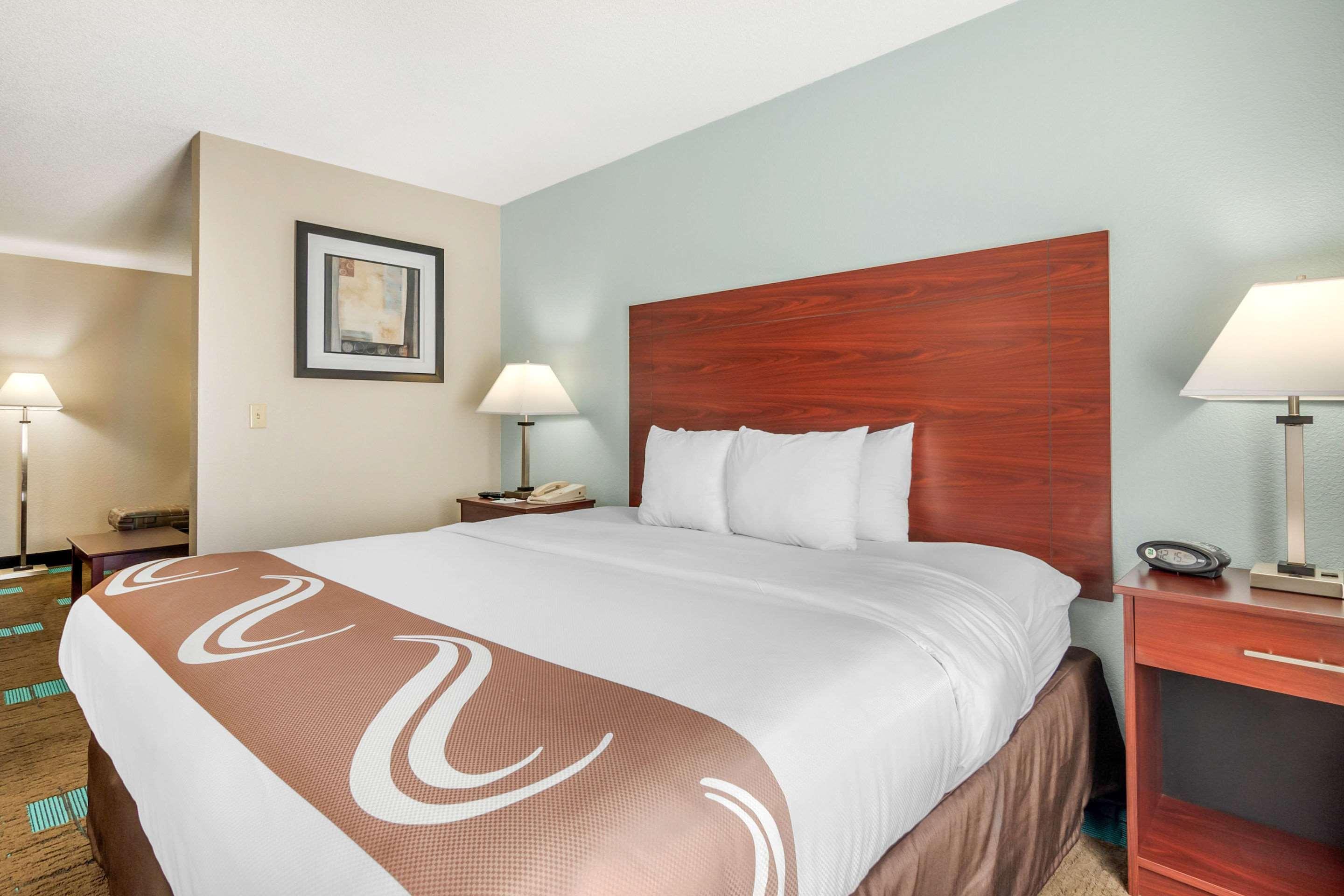Quality Suites Kansas City International Airport Zewnętrze zdjęcie