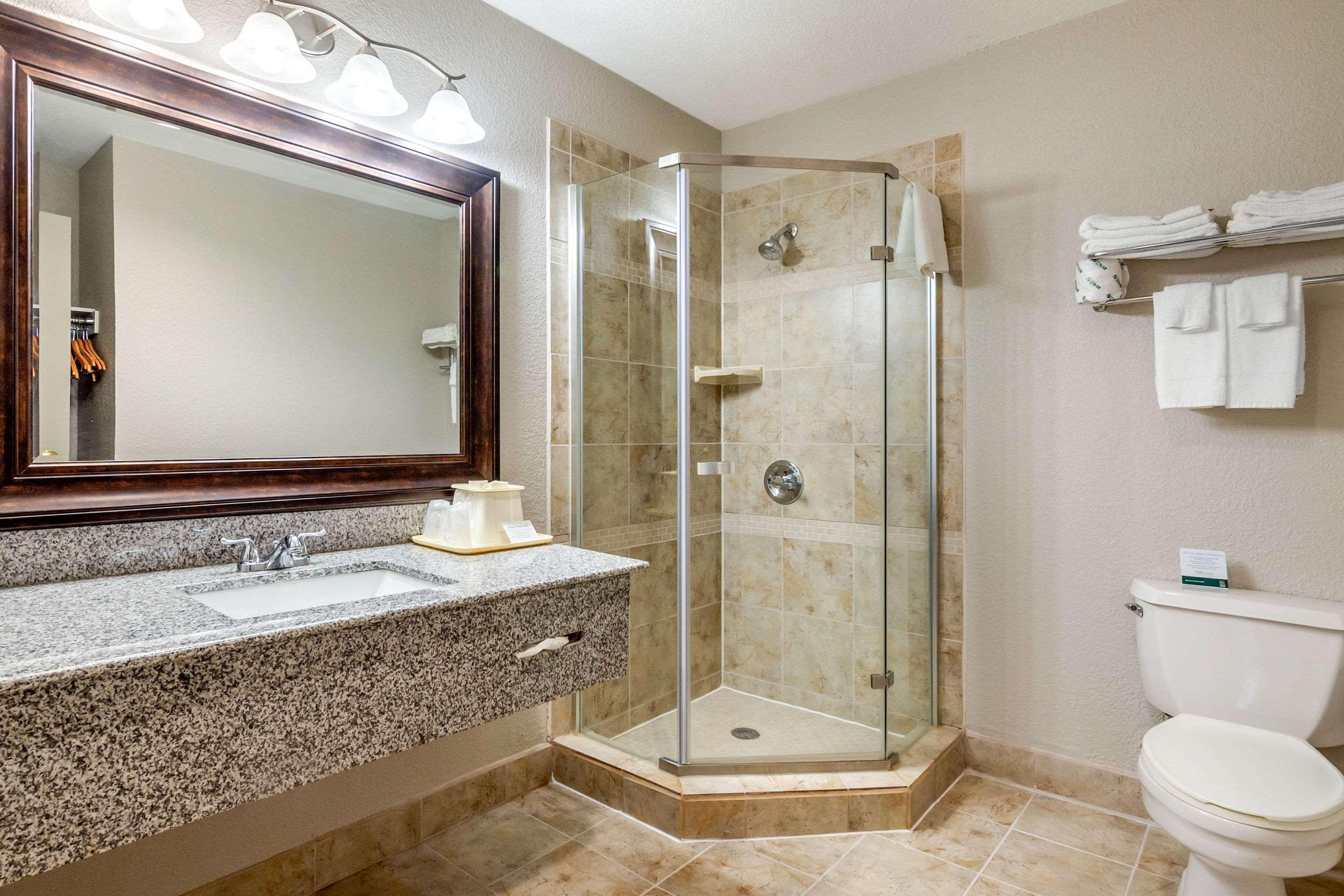 Quality Suites Kansas City International Airport Zewnętrze zdjęcie