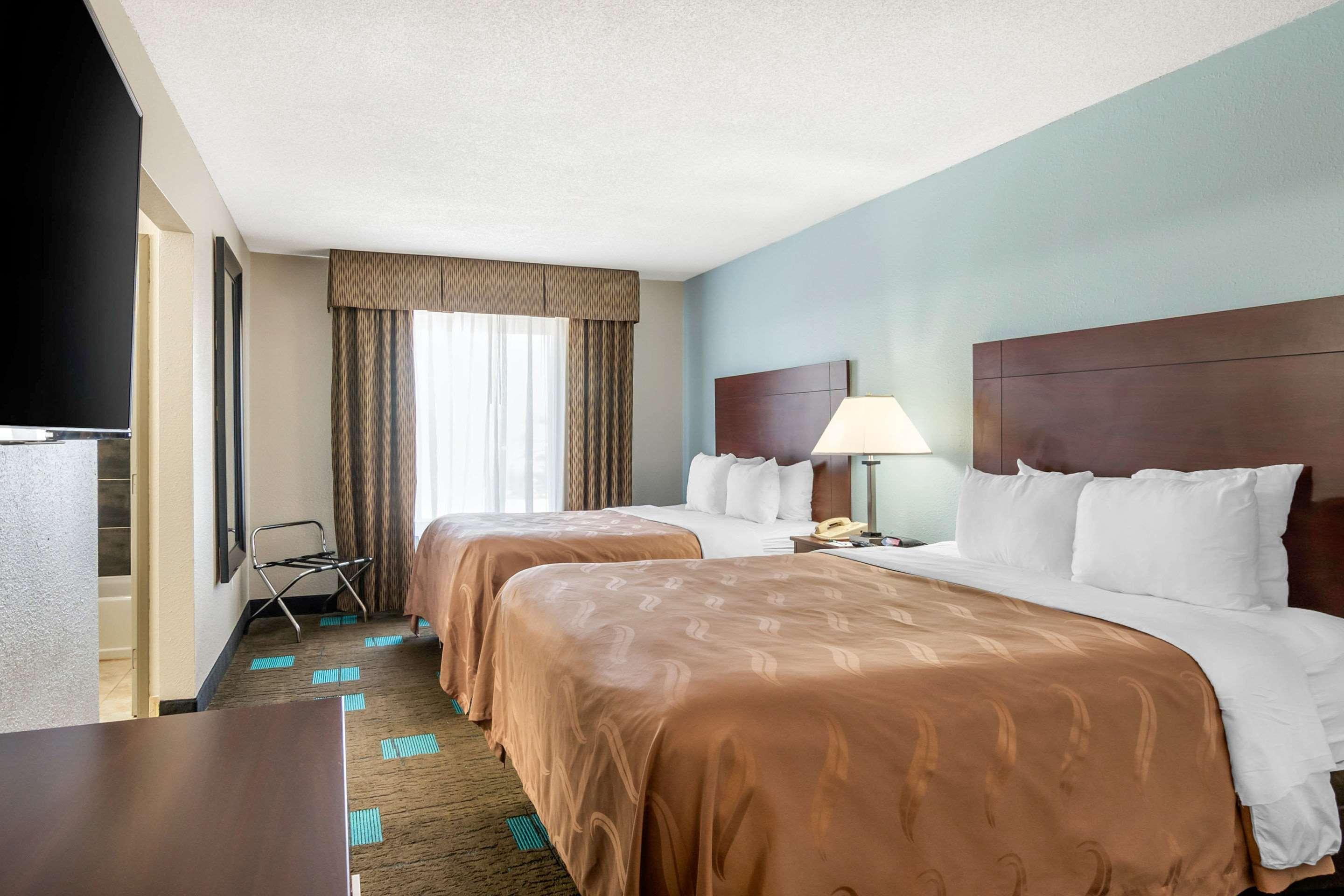 Quality Suites Kansas City International Airport Zewnętrze zdjęcie