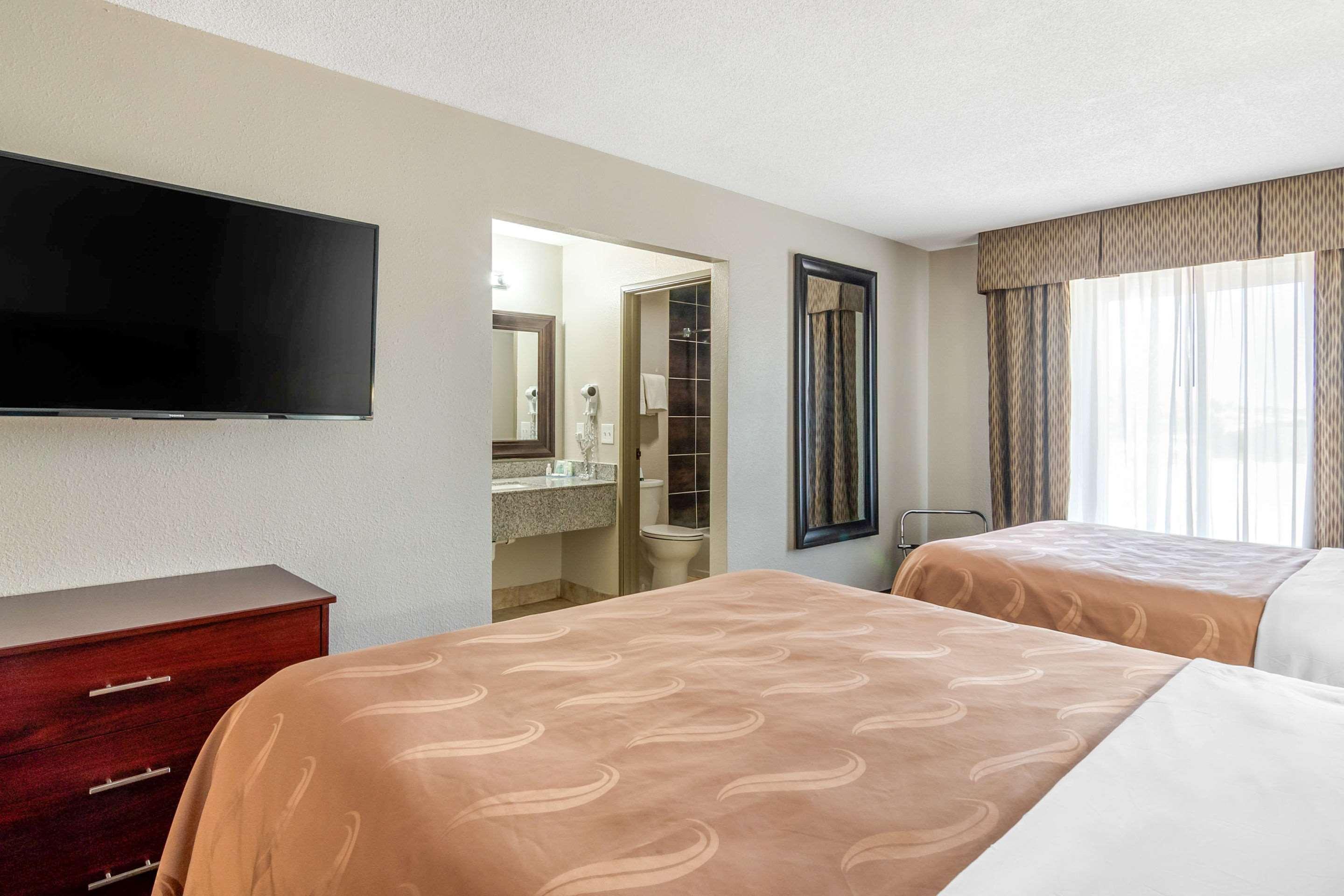 Quality Suites Kansas City International Airport Zewnętrze zdjęcie