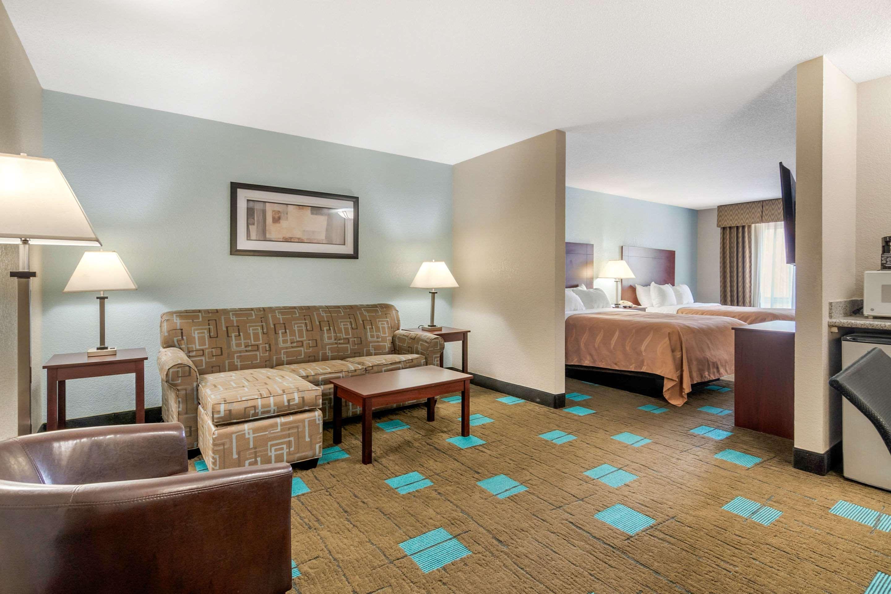 Quality Suites Kansas City International Airport Zewnętrze zdjęcie