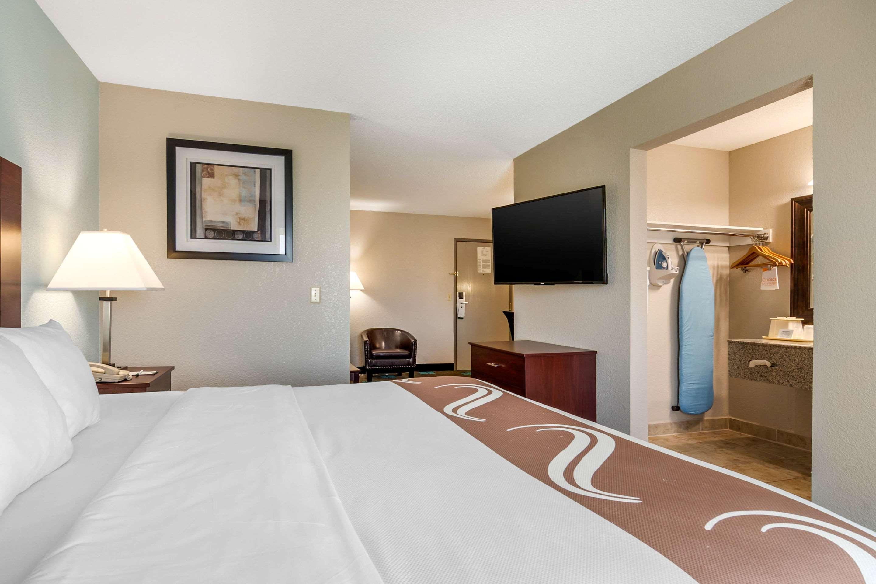 Quality Suites Kansas City International Airport Zewnętrze zdjęcie