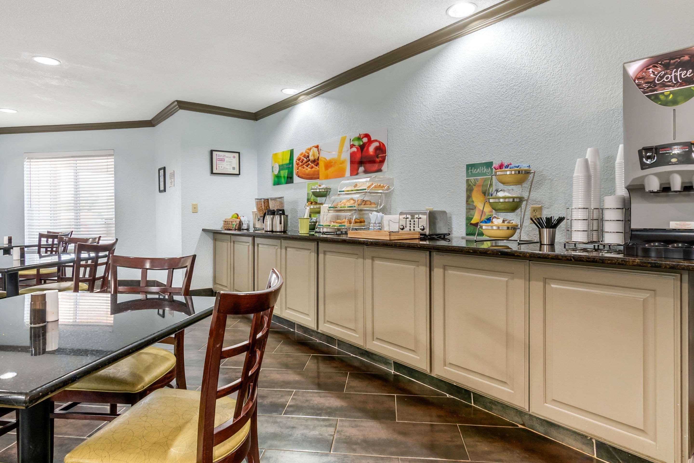 Quality Suites Kansas City International Airport Zewnętrze zdjęcie
