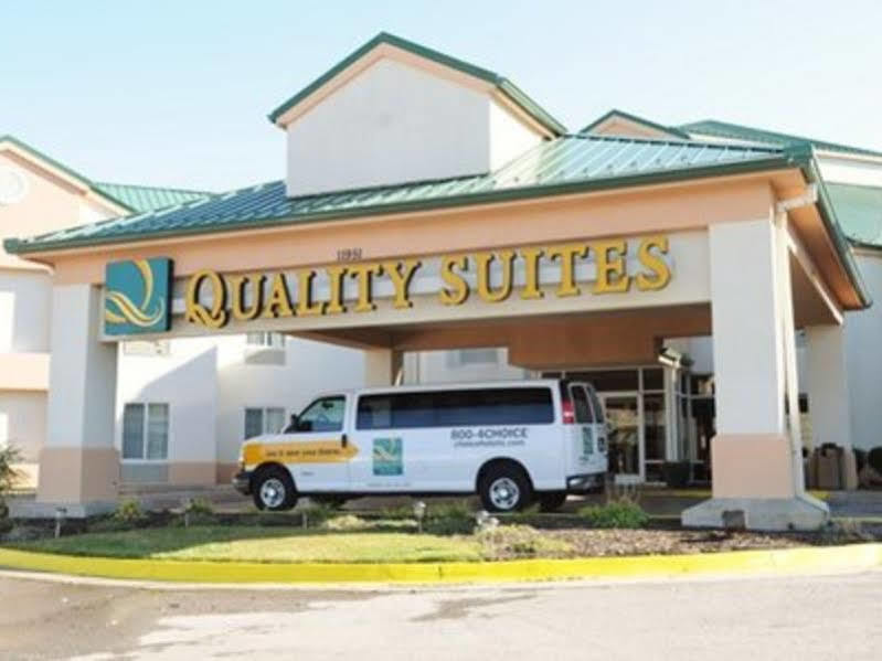 Quality Suites Kansas City International Airport Zewnętrze zdjęcie